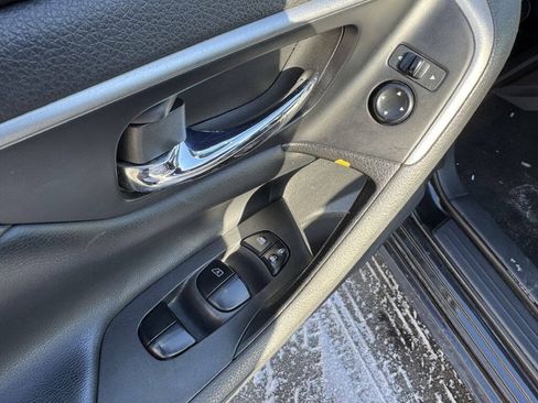 Used 2015 Nissan Altima 2.5 S w/ Power Driver Seat Package FWD image 8