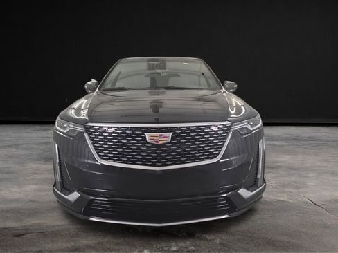 Certified 2025 Cadillac XT6 Premium Luxury image 4