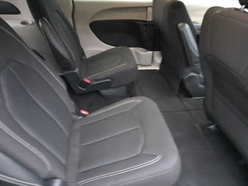 Used 2024 Chrysler Voyager LX FWD image 17