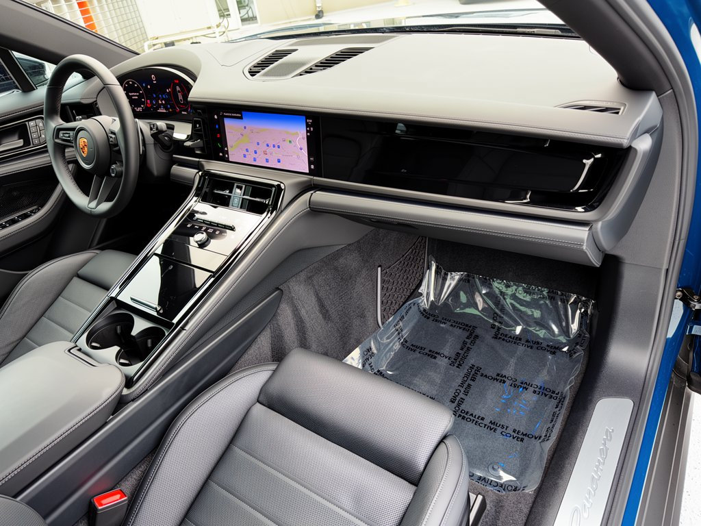 Certified 2026 Porsche Panamera 4 AWD/4WD image 31