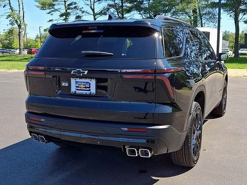 New 2026 Chevrolet Traverse LT w/ Midnight/Sport Edition AWD/4WD image 2