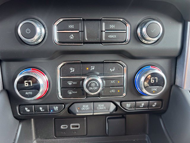 Used 2023 GMC Yukon XL SLT w/ SLT Premium Package AWD/4WD image 35