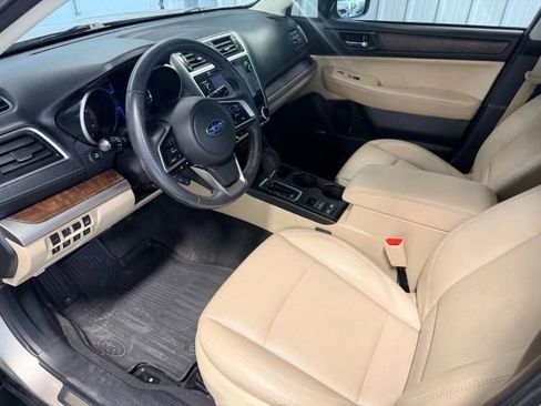 Used 2019 Subaru Outback 2.5i Limited w/ Popular Package #2 image 7