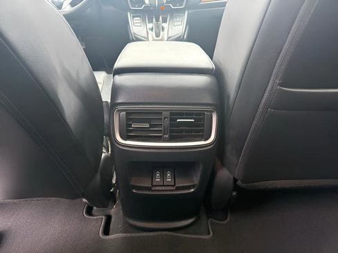 Used 2020 Honda CR-V Touring image 11