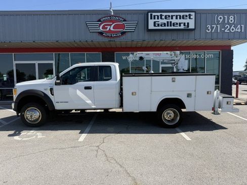 Used 2017 Ford F450 XL w/ Power Equipment Group AWD/4WD image 1