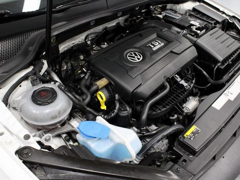 Used 2019 Volkswagen Golf R 4-Door AWD/4WD image 19