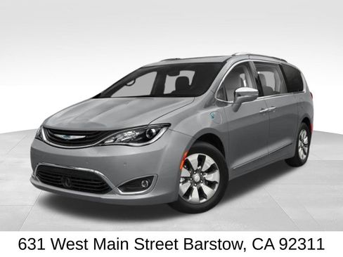 Used 2020 Chrysler Pacifica Touring-L w/ S Appearance Package FWD image 4