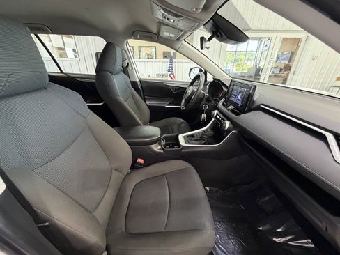 Used 2022 Toyota RAV4 LE w/ Carpet Mat Package (TMS) AWD/4WD image 28