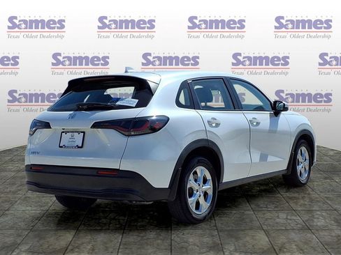 Certified 2024 Honda HR-V LX image 7