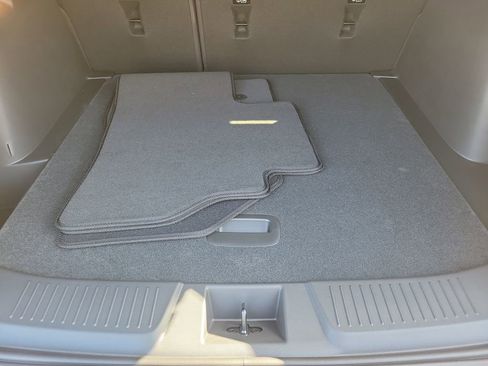 New 2026 Chevrolet Trax RS w/ Sunroof Package image 9