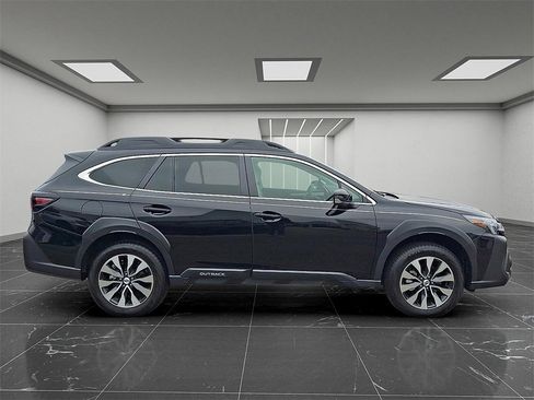 Certified 2025 Subaru Outback Limited image 8