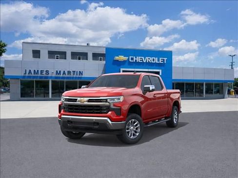 Used 2024 Chevrolet Silverado 1500 LT w/ Safety Package AWD/4WD image 8
