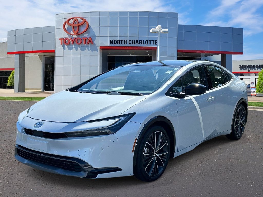 Used 2024 Toyota Prius Limited w/ Limited Premium Package FWD image 5