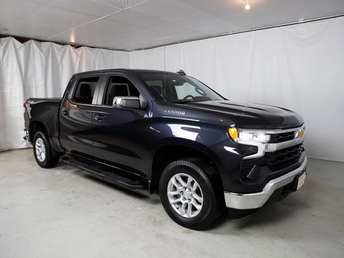 Used 2023 Chevrolet Silverado 1500 LT image 1