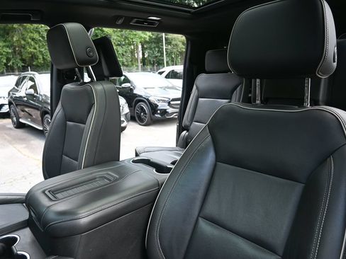 Used 2021 GMC Yukon XL SLT w/ SLT Premium Package RWD image 5