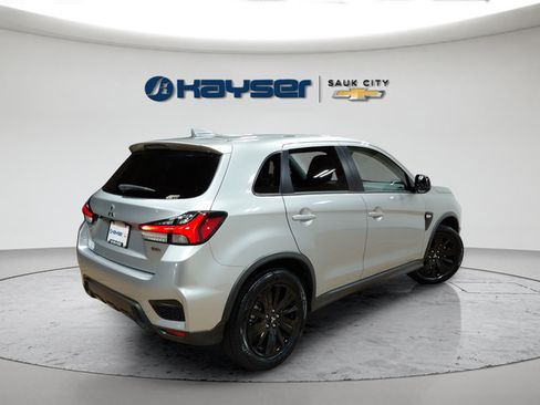 Used 2025 Mitsubishi Outlander Sport LE AWD/4WD image 7