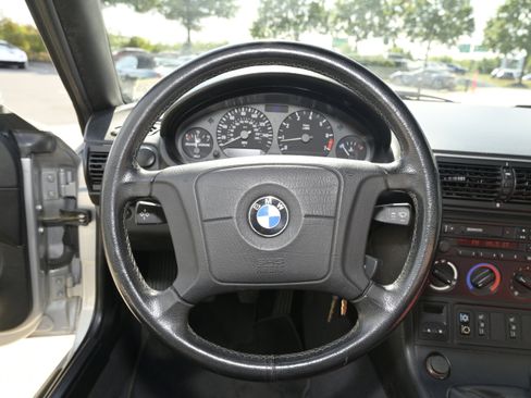Used 1996 BMW Z3 1.9 image 22