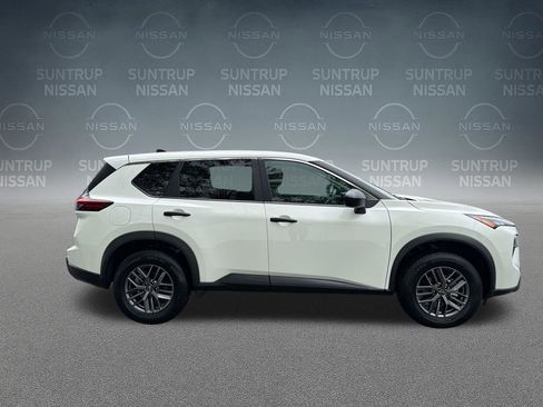 Used 2025 Nissan Rogue S FWD image 20