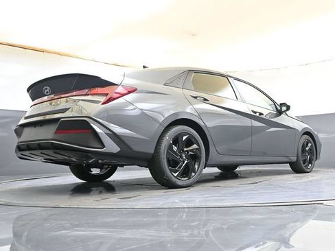 Used 2026 Hyundai Elantra Sport FWD image 43