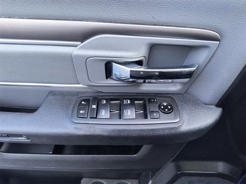 Used 2023 RAM 1500 Classic SLT image 13