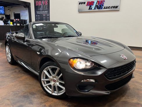 Used 2017 FIAT 124 Spider Classica RWD image 46