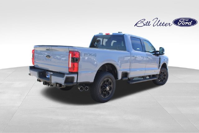 New 2026 Ford F250 Lariat w/ Black Appearance Package AWD/4WD image 3
