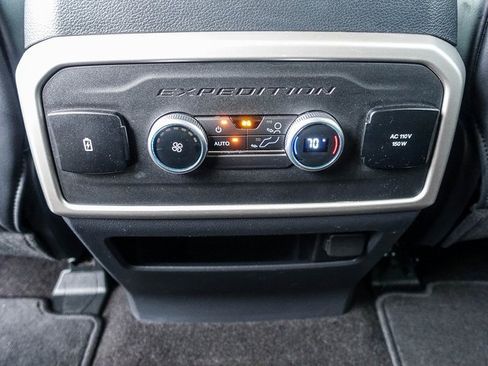 Used 2022 Ford Expedition Max XLT image 34