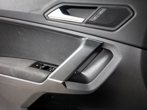 Certified 2020 Volkswagen Tiguan S image 23