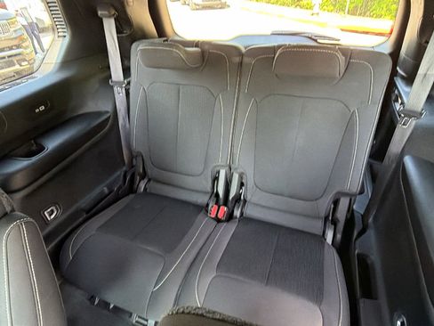 Used 2025 Jeep Grand Cherokee L Laredo w/ Luxury Tech Group I RWD image 25