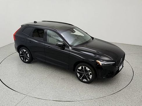 New 2027 Volvo XC60 B5 Plus AWD/4WD image 15