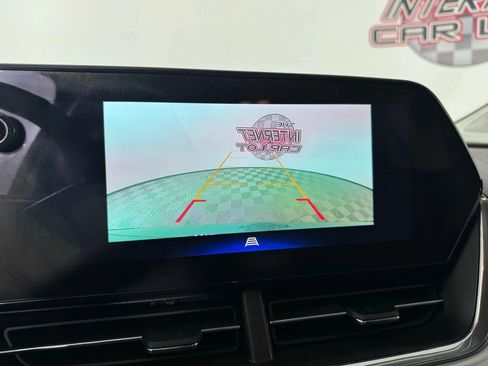 Used 2025 Chevrolet Trax LT w/ Driver Confidence Package image 18