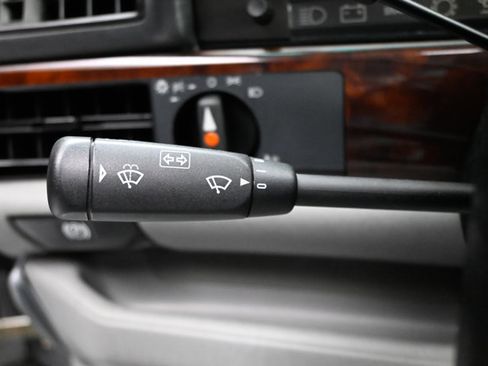 Used 1991 Mercedes-Benz 560 SEL image 66