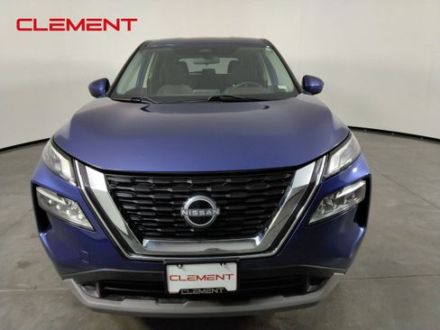 Used 2023 Nissan Rogue SV FWD image 2