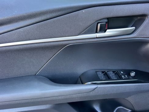 Used 2025 Toyota Camry LE FWD image 12