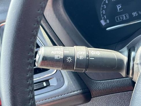 Used 2019 Honda HR-V Touring image 24