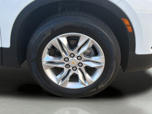 Used 2020 Chevrolet Blazer LT FWD image 11