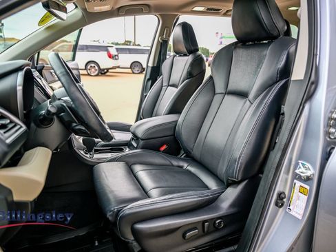 Used 2022 Subaru Ascent Limited w/ Technology Package AWD/4WD image 10