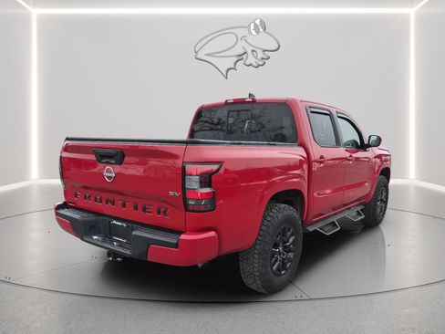 Used 2022 Nissan Frontier SV image 5