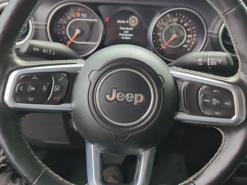 Used 2020 Jeep Gladiator Overland AWD/4WD image 15