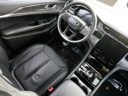 Used 2023 Jeep Grand Cherokee L Limited image 9