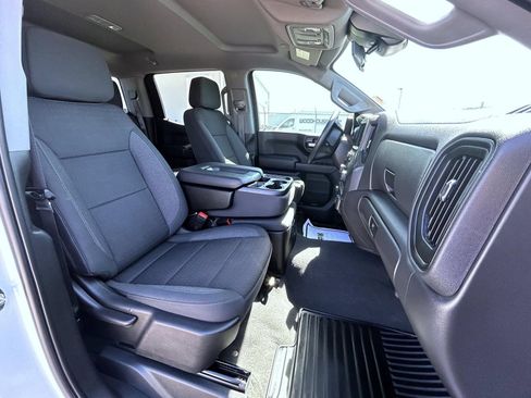 Certified 2024 Chevrolet Silverado 1500 Custom AWD/4WD image 17