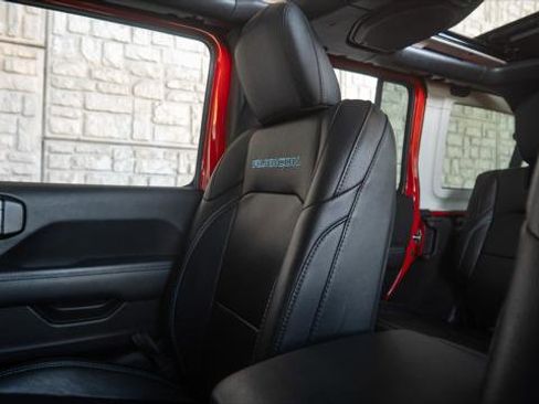 Used 2022 Jeep Wrangler Unlimited Rubicon 4xe w/ Safety Group image 8