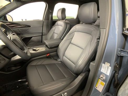 New 2025 Lincoln Nautilus Premier w/ Equipment Group 102A image 19