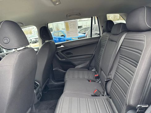 Used 2024 Volkswagen Tiguan S image 31