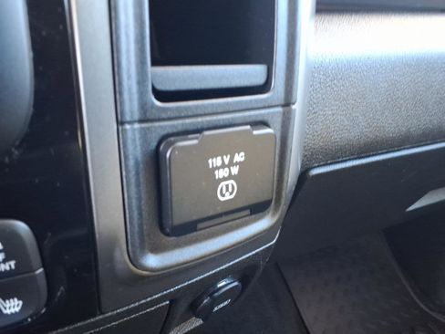 Used 2018 RAM 2500 Big Horn w/ Sport Appearance Group image 16