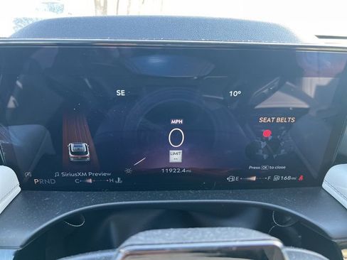 Used 2025 Lincoln Aviator Reserve w/ Equipment Group 201A image 9