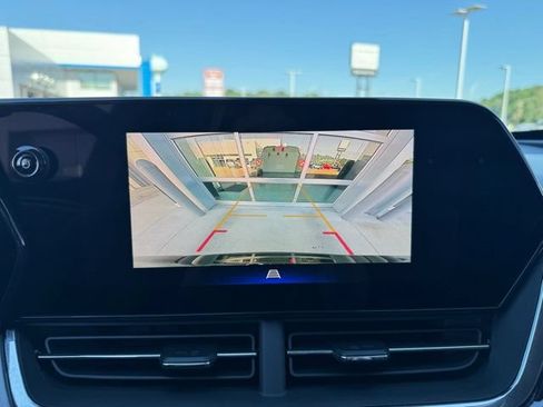 Certified 2024 Chevrolet Trax ACTIV w/ Driver Confidence Package FWD image 4