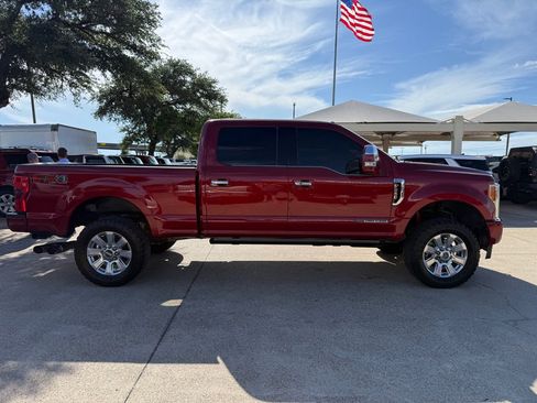 Used 2017 Ford F250 Platinum w/ FX4 Off-Road Package AWD/4WD image 8