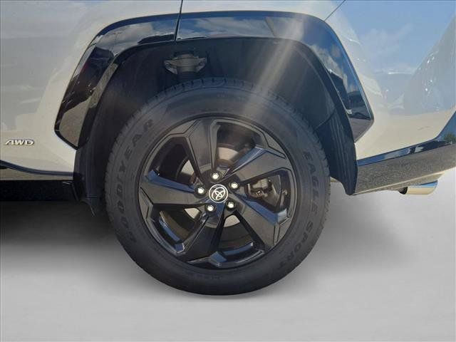 Used 2019 Toyota RAV4 XSE w/ XSE Weather Package AWD/4WD image 14
