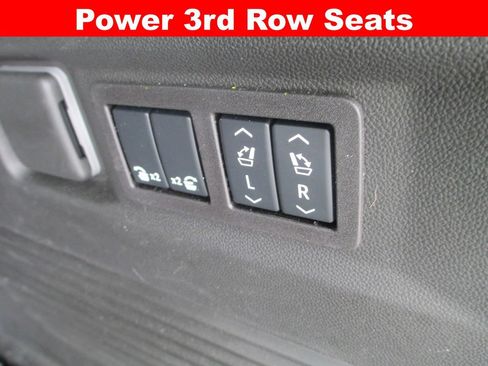 Used 2026 GMC Yukon Denali w/ Denali Reserve Package AWD/4WD image 25